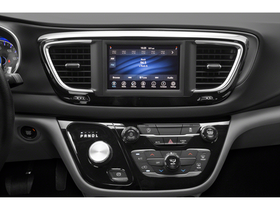 2020 Chrysler Voyager L