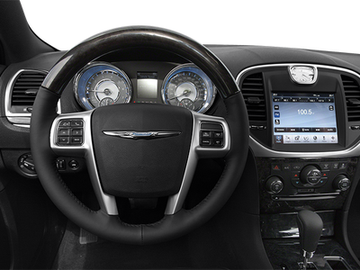 2013 Chrysler 300 4dr Sdn RWD