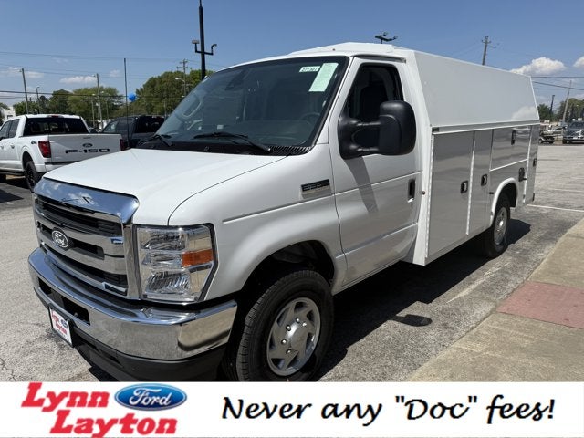 2026 Ford E-Series Cutaway E-350 SRW