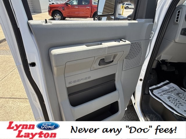 2026 Ford E-Series Cutaway E-350 SRW