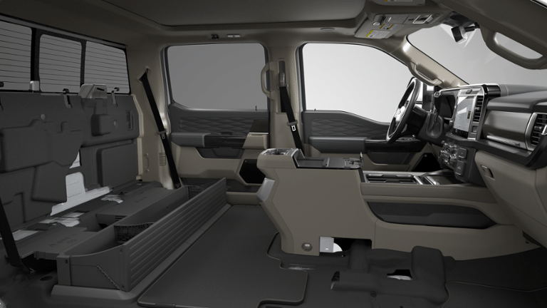 2026 Ford Super Duty F-350 DRW Platinum