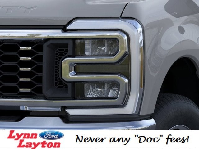 2026 Ford Super Duty F-350 DRW LARIAT