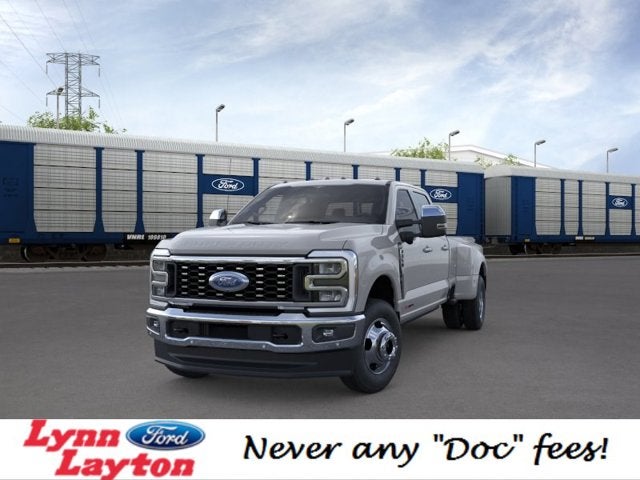 2026 Ford Super Duty F-350 DRW LARIAT