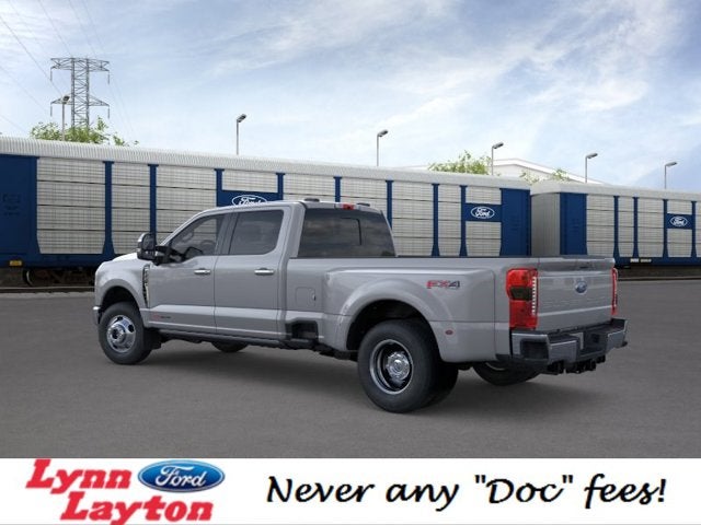 2026 Ford Super Duty F-350 DRW LARIAT