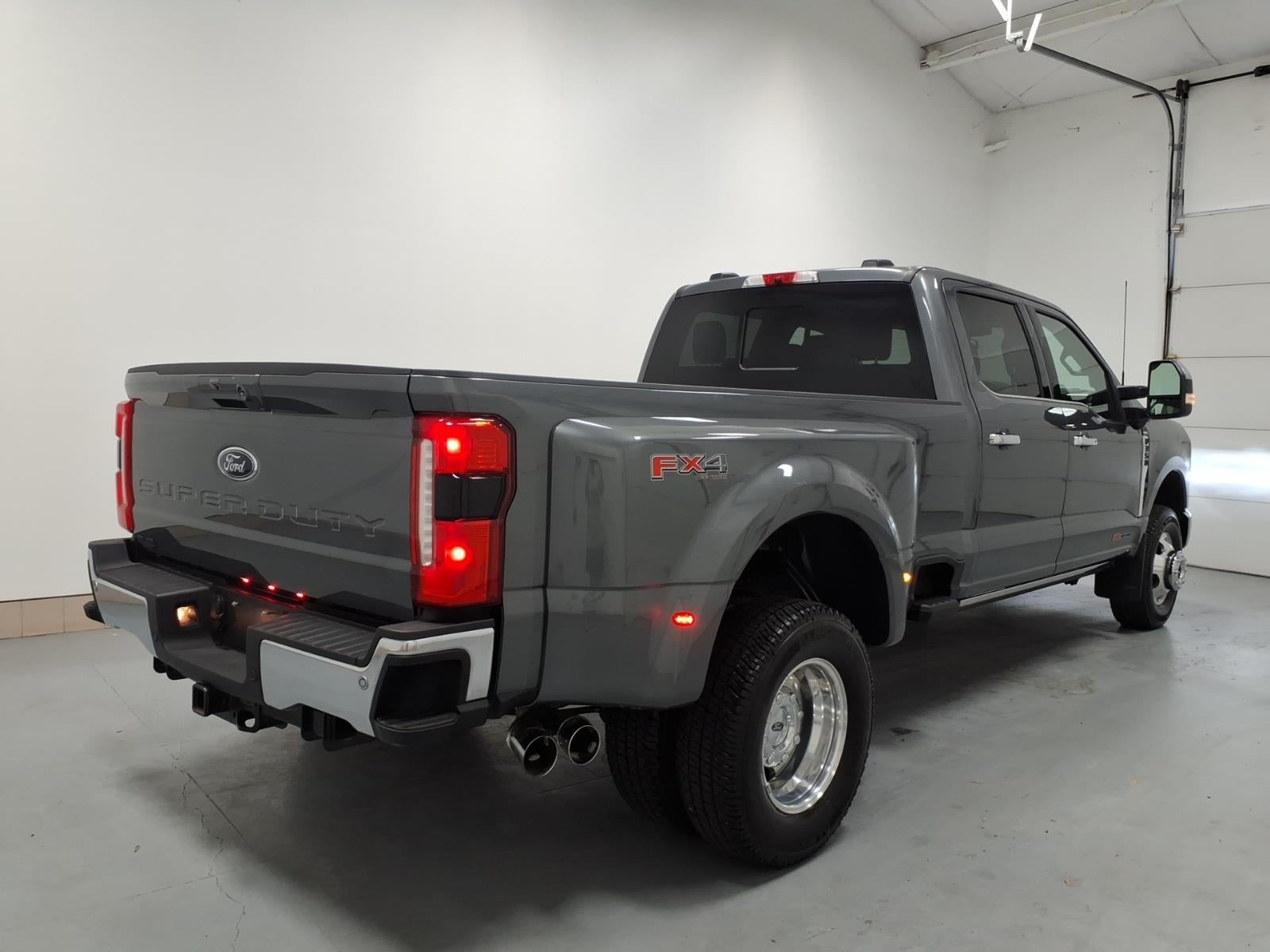 2026 Ford F-350SD Lariat DRW
