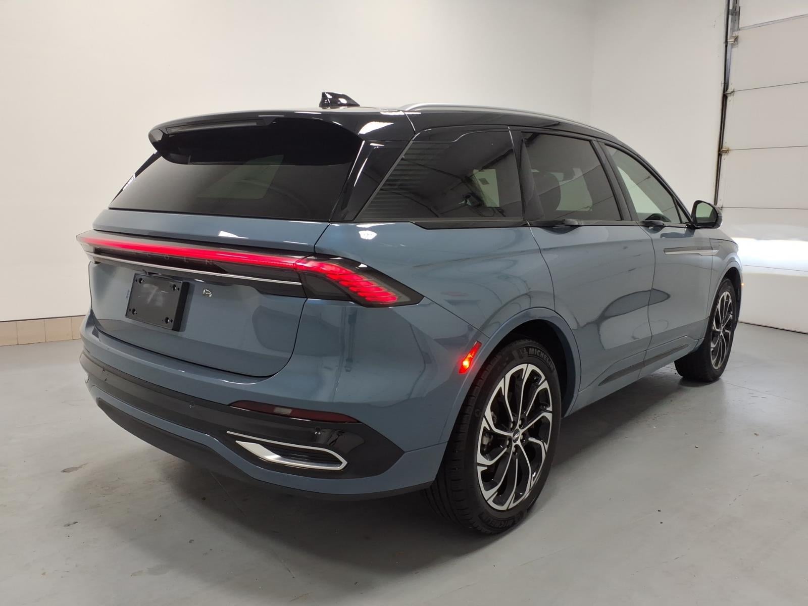 2025 Lincoln Nautilus Reserve